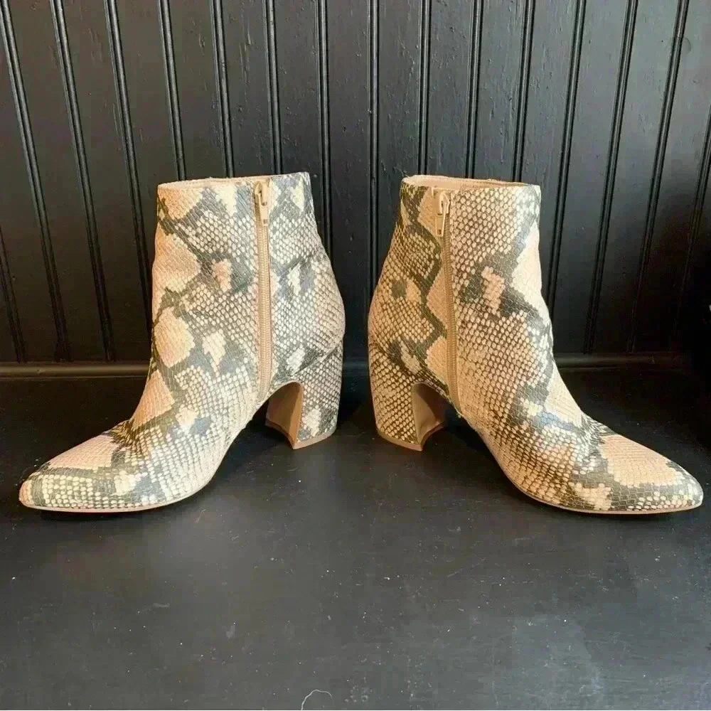Steve Madden Nadalie Pointed Toe Bootie (Tan, Snake Print) Size 8 - Picture 3 of 7